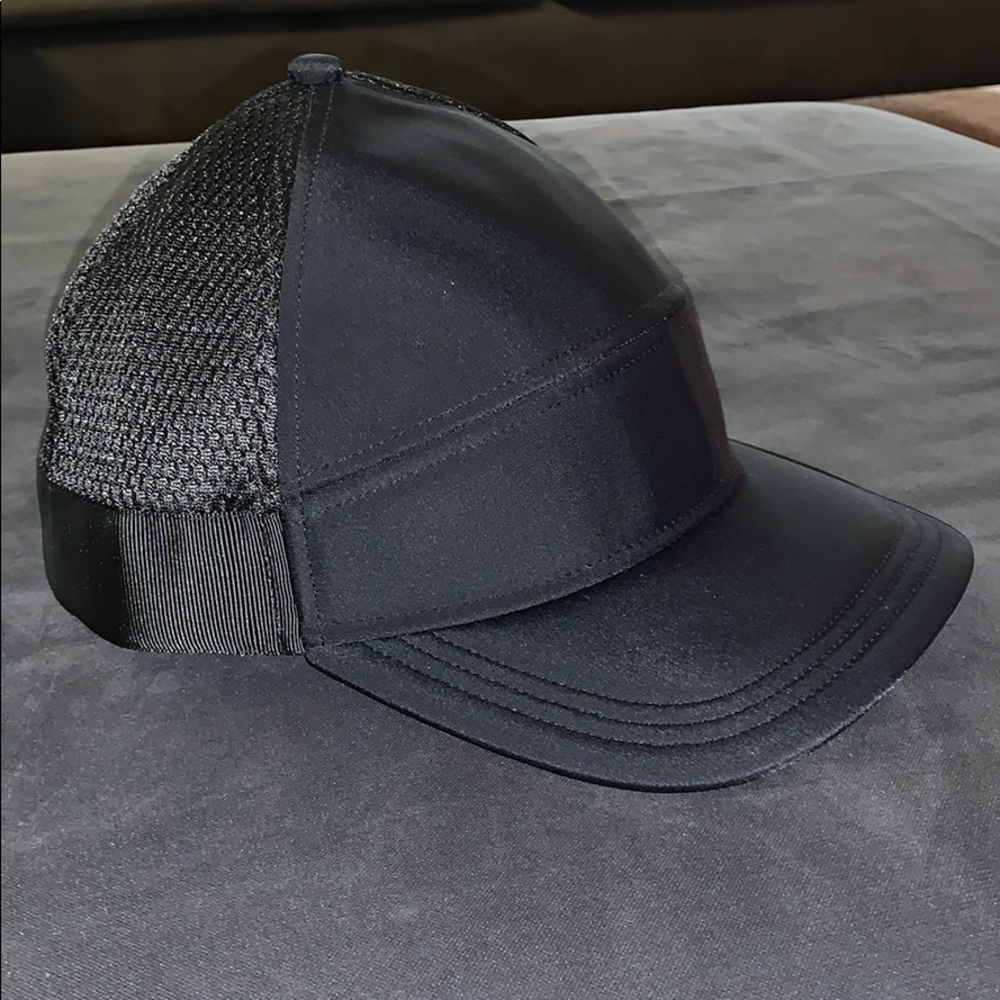Lululemon hat